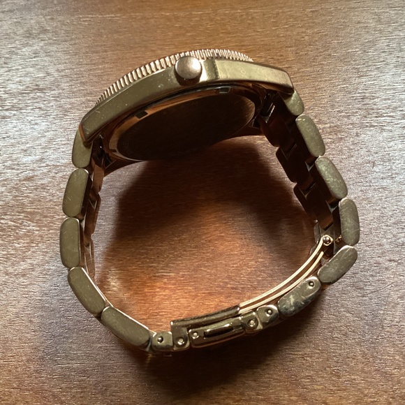 Fossil Perfect Boyfriend Rose Gold-tone Women’s Watch ES 3587 - Picture 8 of 17